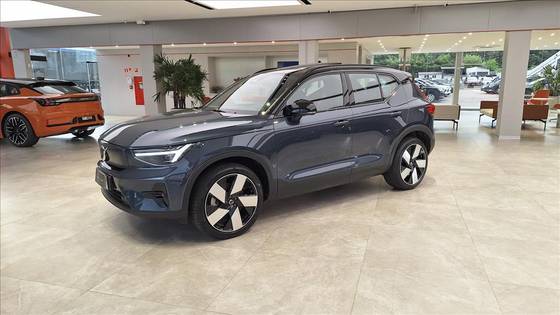 VOLVO EX40 P8 RECHARGE TWIN ELECTRIC ULTRA BLACK EDITION AWD